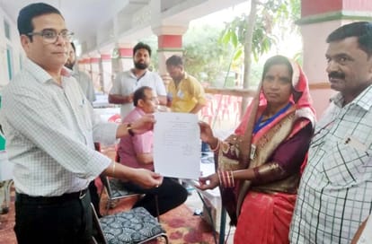 BJP won in three Nagar Panchayats and Congress in two
