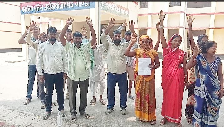 Parshuram's relatives protest at the SP office