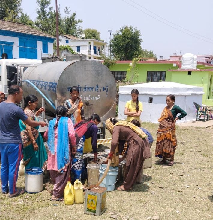 Water crisis deepens in Almora, water being distributed through tanker