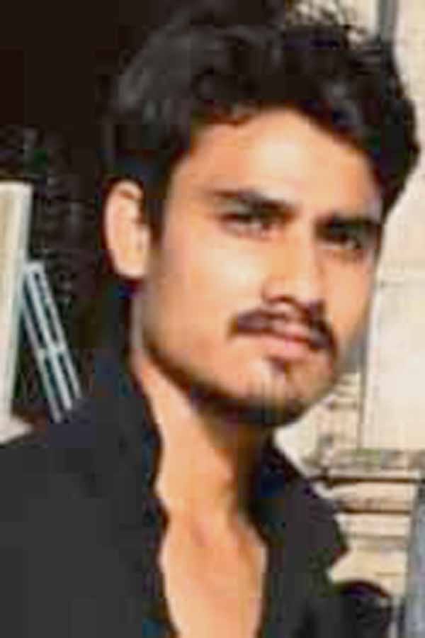 A young man came from Mumbai and got hanged in the garden