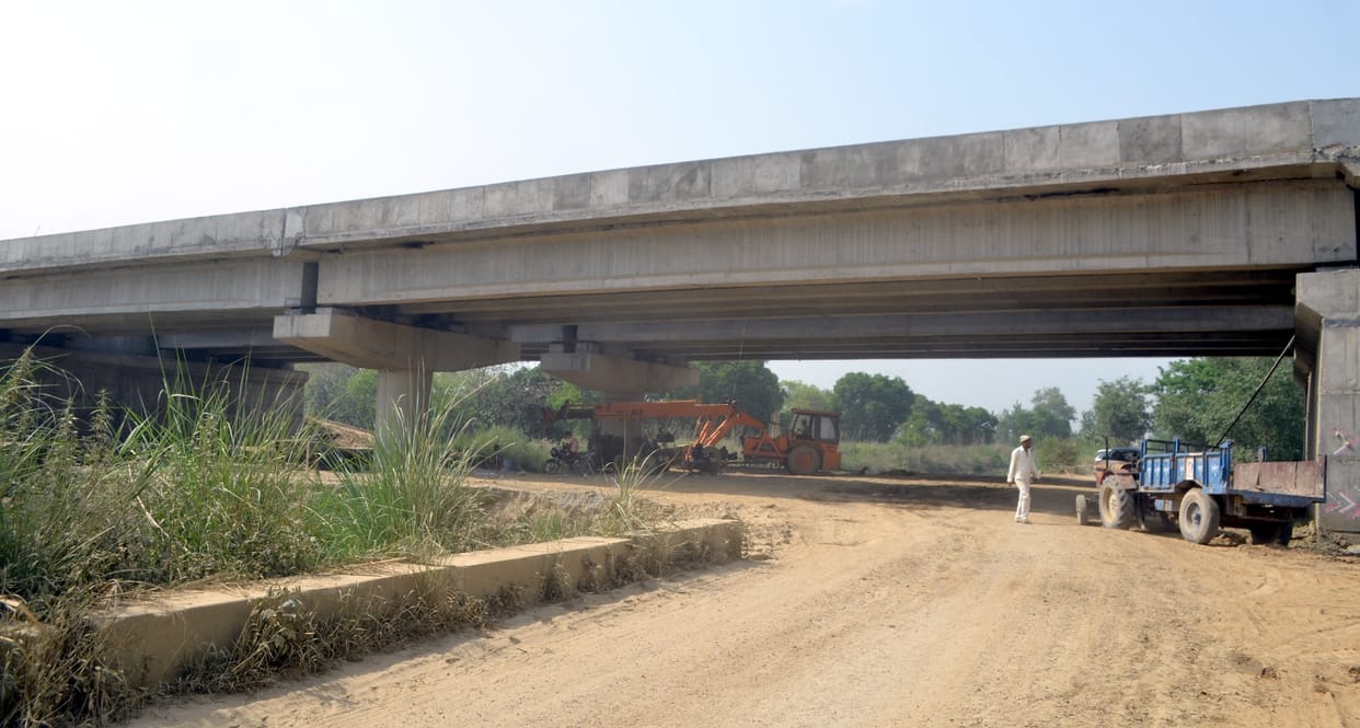 Backward work of over bridges on Meerut-Karnal Highway, Taprana-Shamli bypass