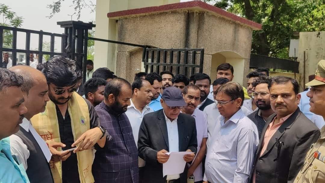 Case filed against Kaiserganj MP should be withdrawn