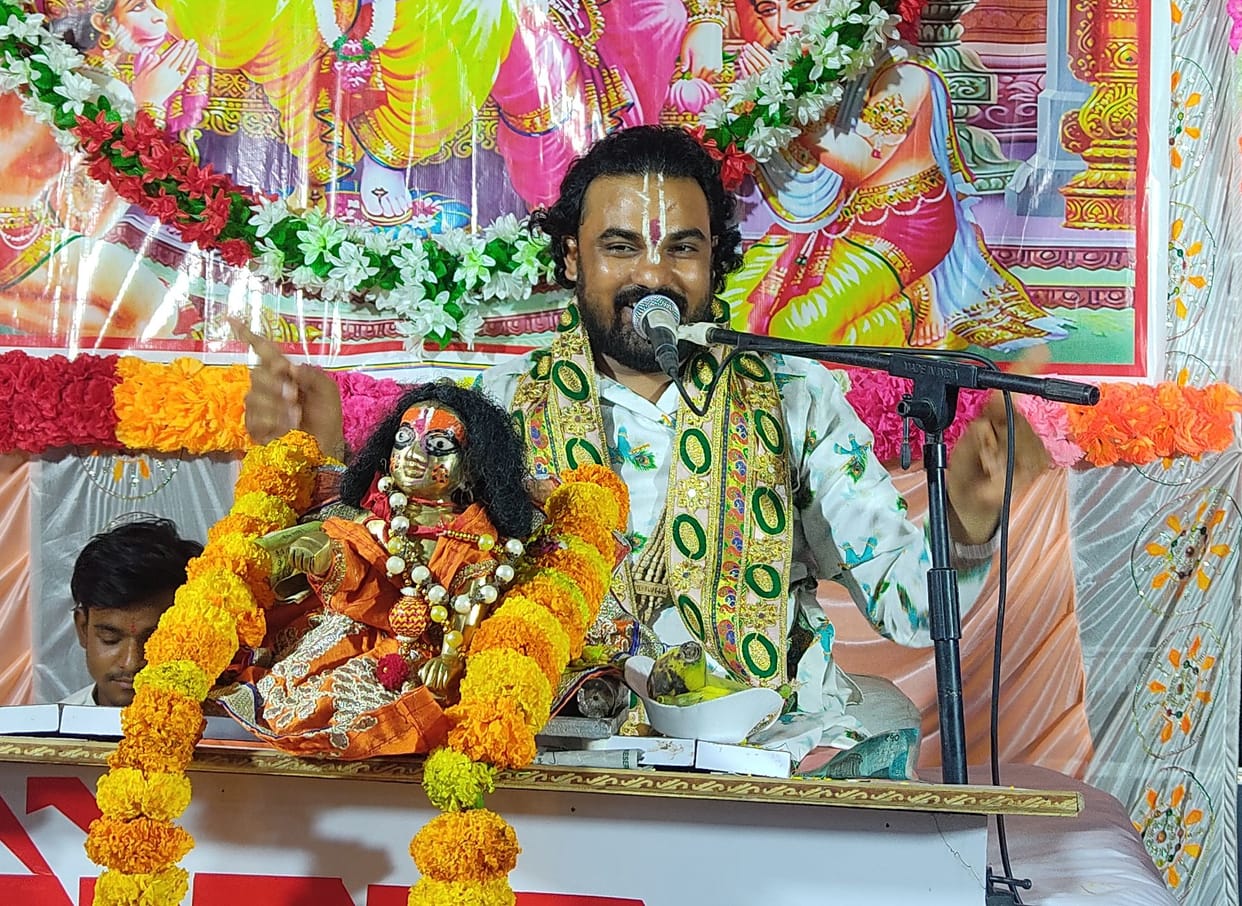 Friendship is not possible where there is meaning: Alokanand Shastri