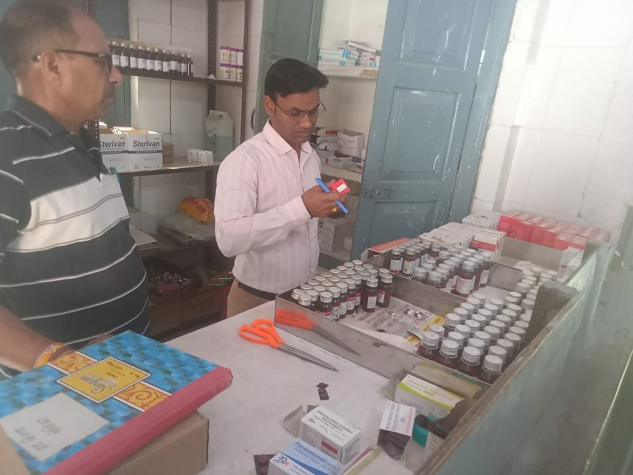 27 health workers including three doctors found absent