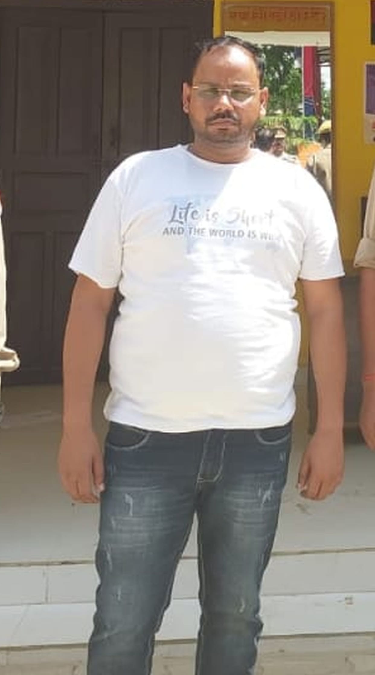 Extortion of five lakhs, teacher arrested