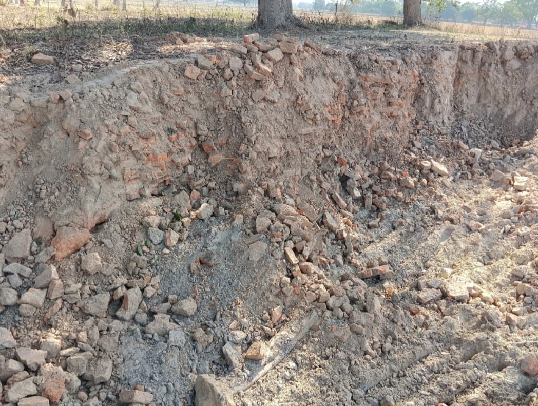 Mafia dug up the protected mound in siddharthnagar