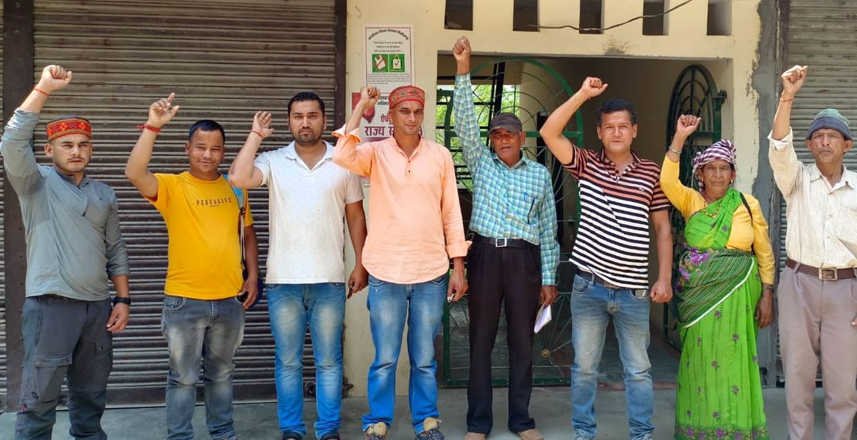 Demand for compensation, lockout in PMGSY office