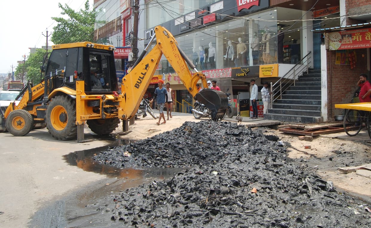 Cleaning of drains started in view of the problem of water logging