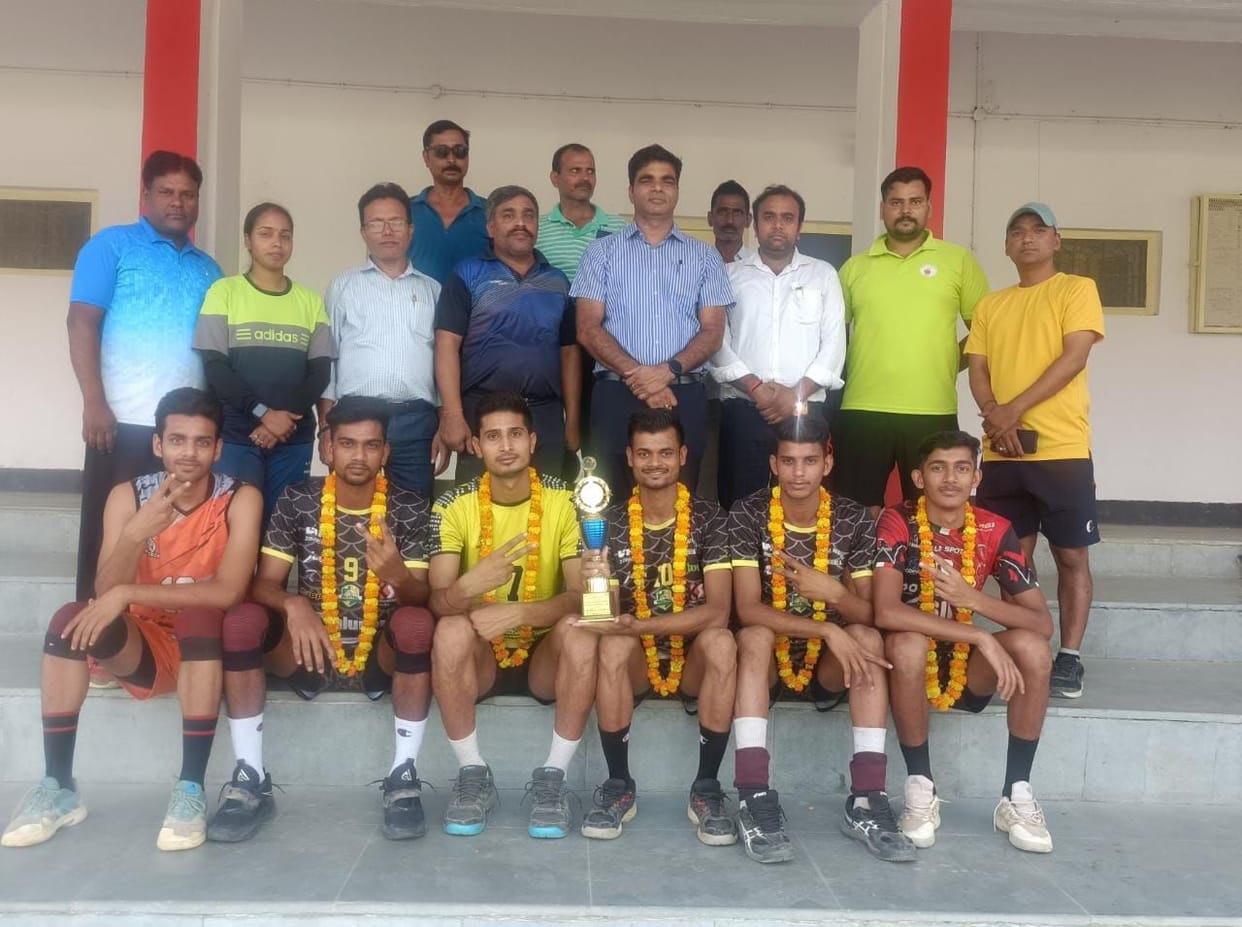 Deoria hostel won bronze in sub-junior state volleyball