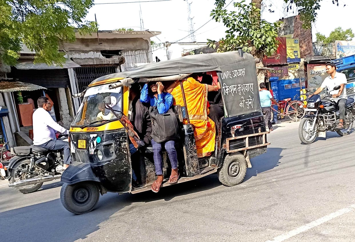 auto overloading problem in kushinagar