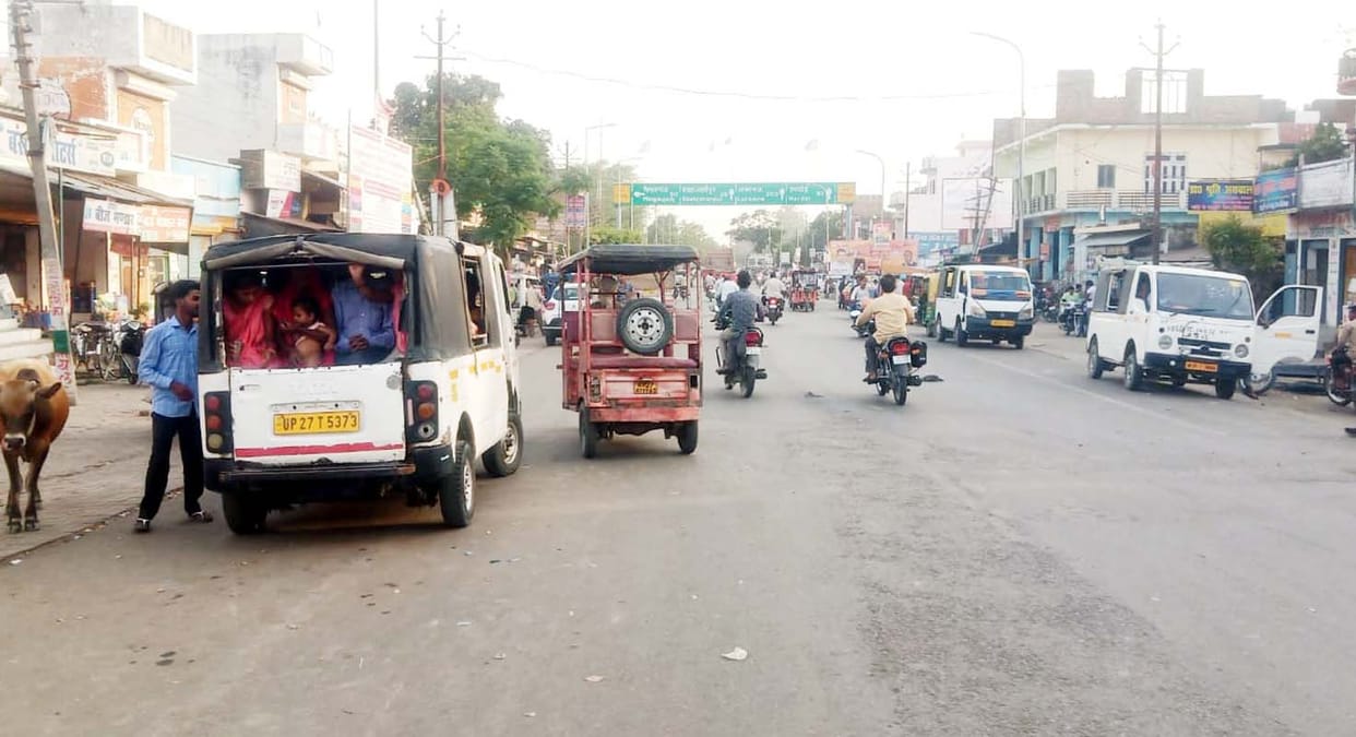 Chief Minister's orders fly away, illegal taxi stands running indiscriminately