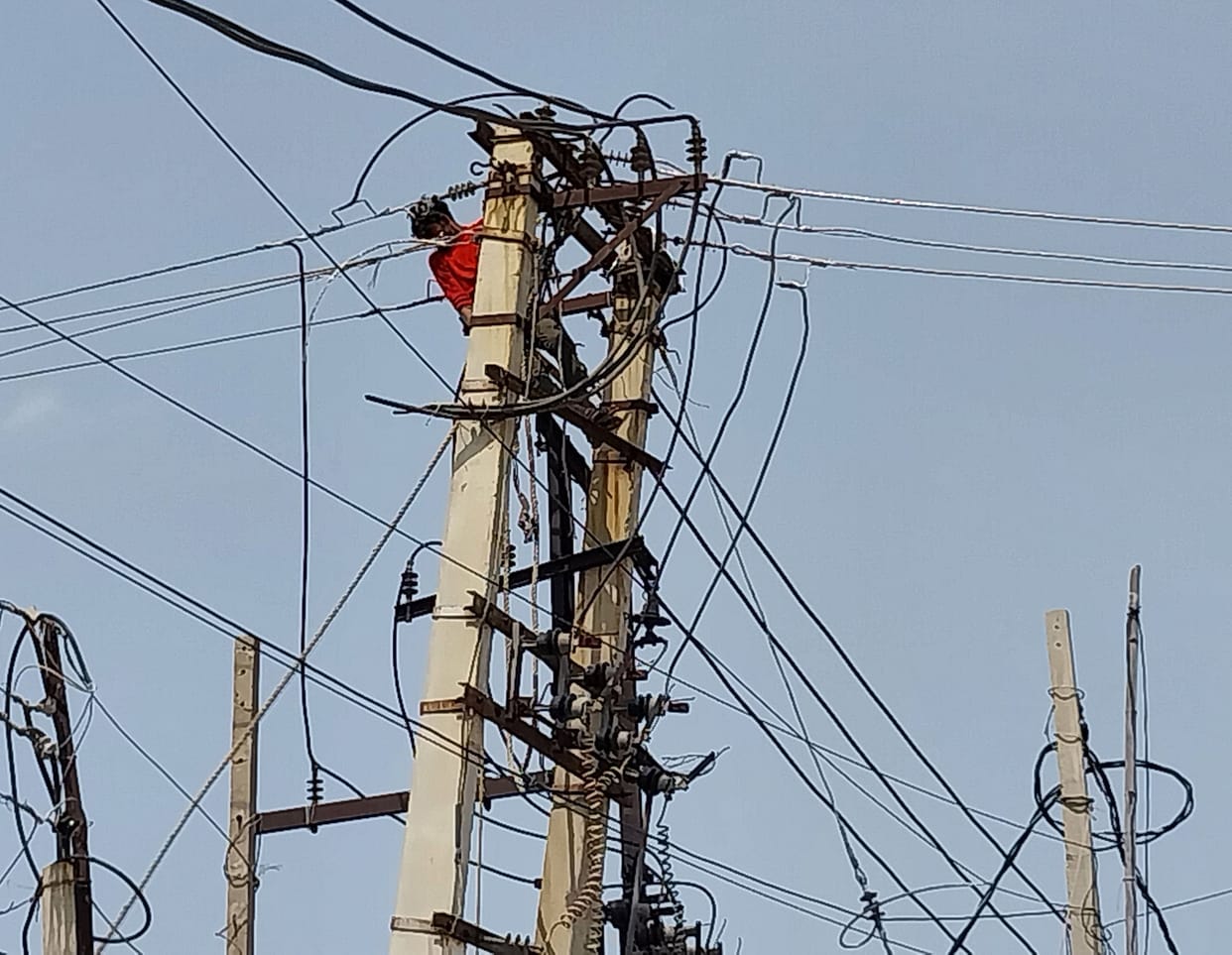 22 power poles were broken due to stormy hail, 10 feeders were affected