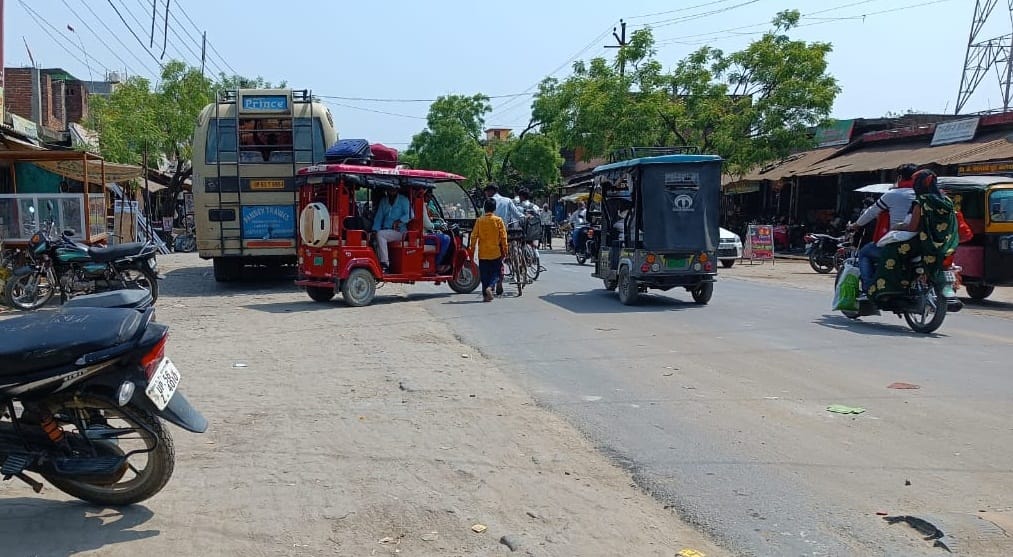 Drivers hesitate to park vehicles at designated stands