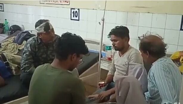 Stones pelted in children's dispute, three people injured