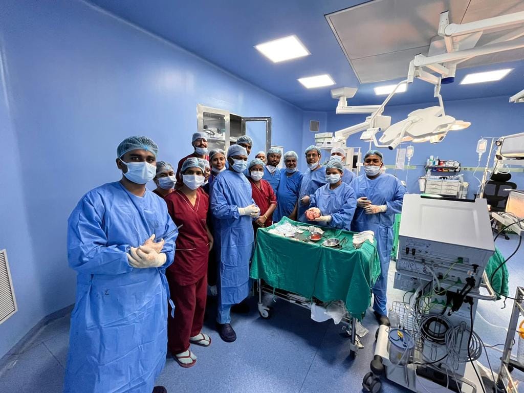 AIIMS doctors saved patient's life by operating kidney cancer