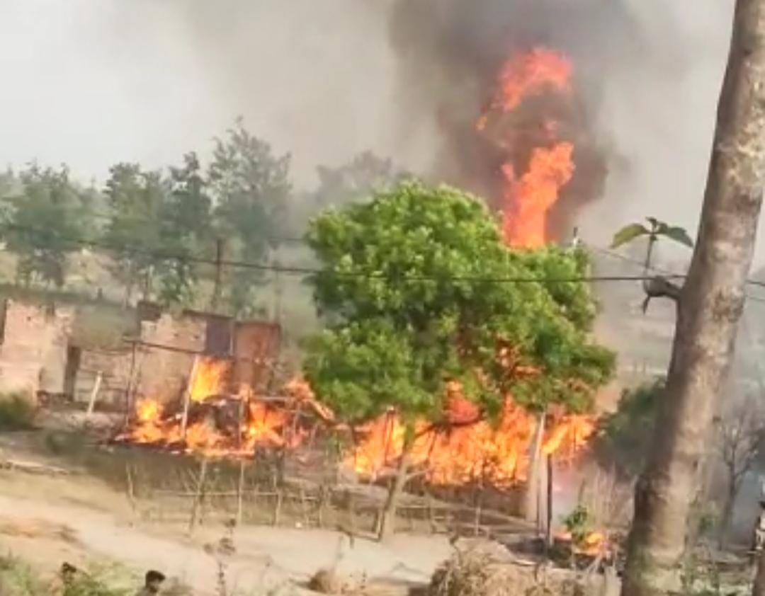 Ten huts burnt due to fire in Musahar Basti