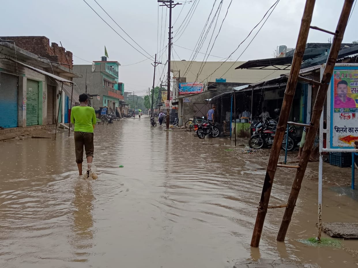 Roads are high, houses are low, how will the drainage be done