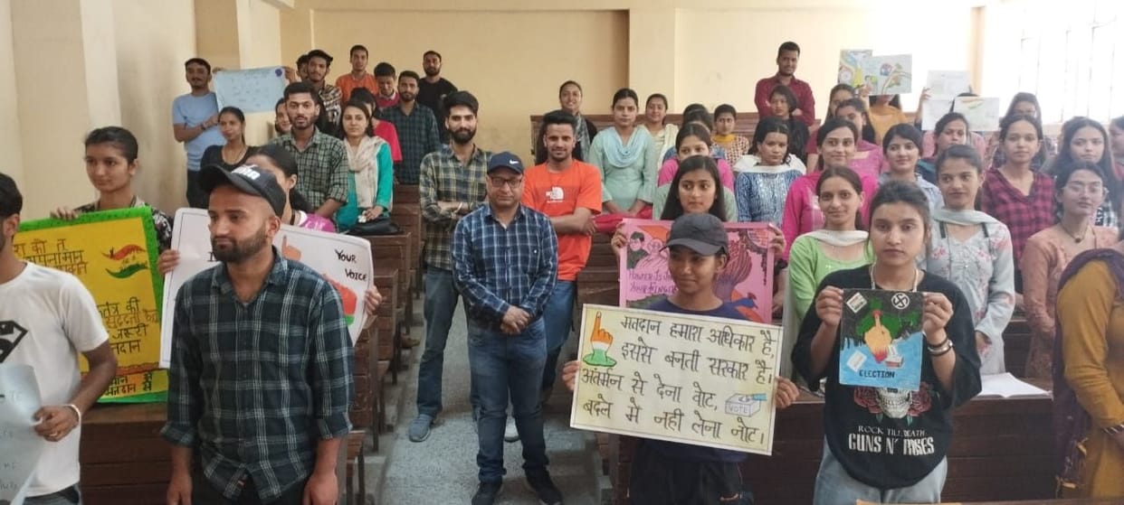 Anamika in slogan writing, Aniket first in painting