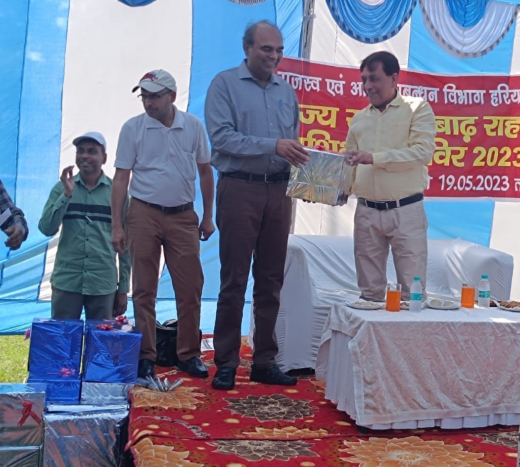 Present the real situation of the colonies on the basis of facts: Deputy Commissioner