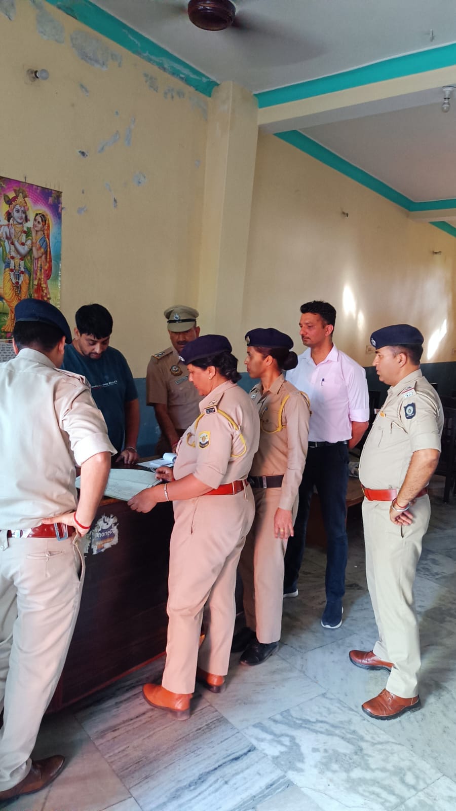 Police raided hotels and dhabas in Nadaun