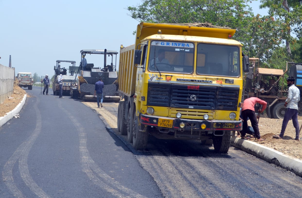 Panipat-Khatima Highway: Construction of service lane started in front of Shamli Tehsil