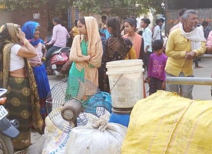 Bike riding laborer hit by sleeper bus, dies