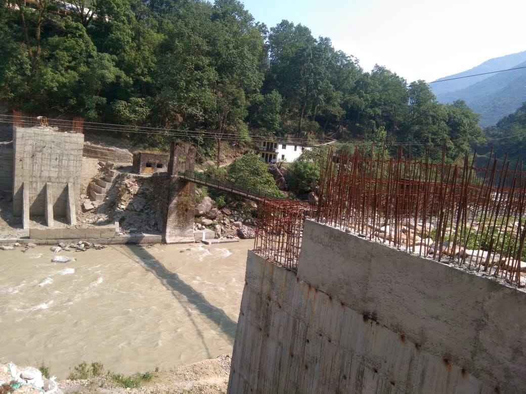 Bridge under construction on Gori river swinging between two departments