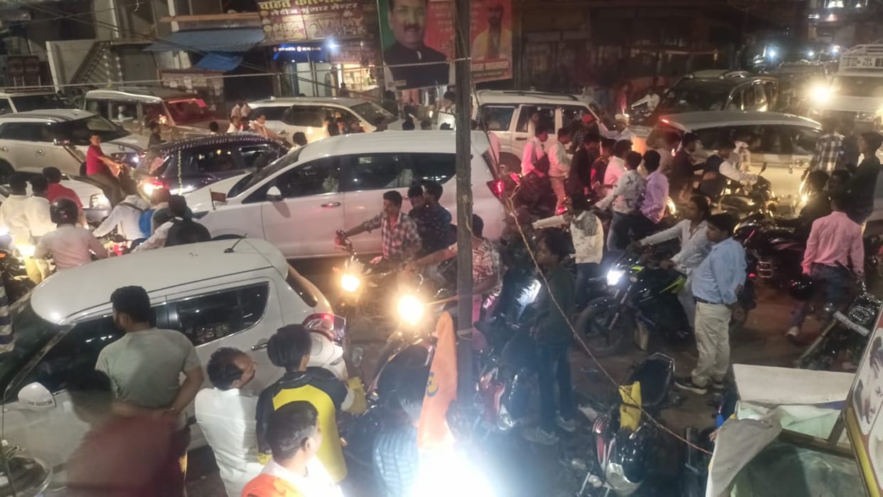 people stuck in heavy jam till midnight