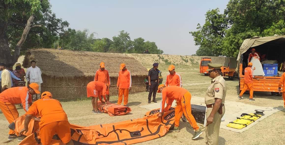 dead body recover from river in sant kabir nagar