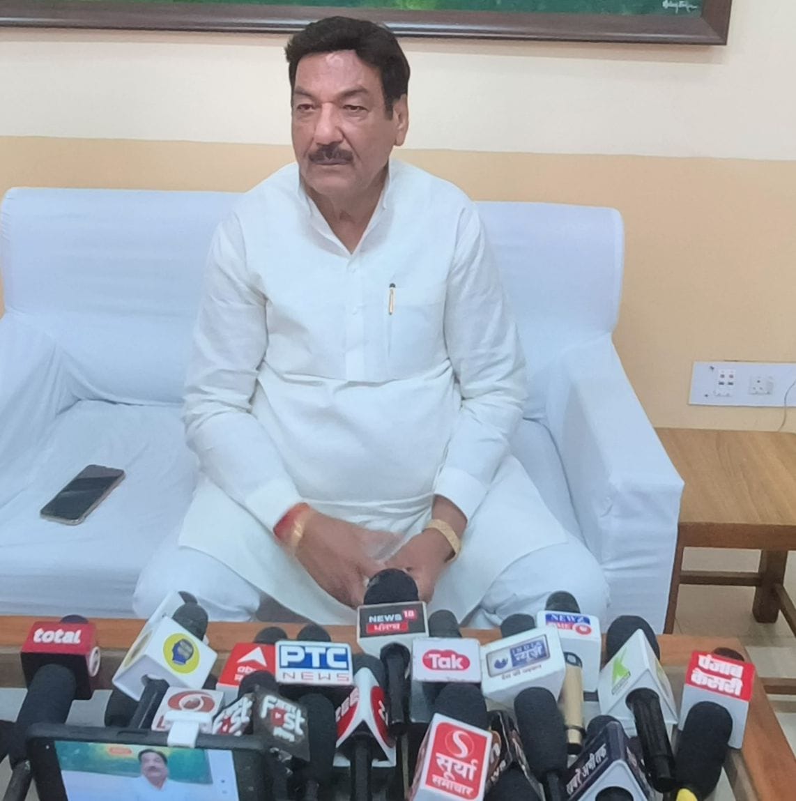 Government's farmer-friendly decision to cancel circular on increase in electricity theft fine: Power Minister