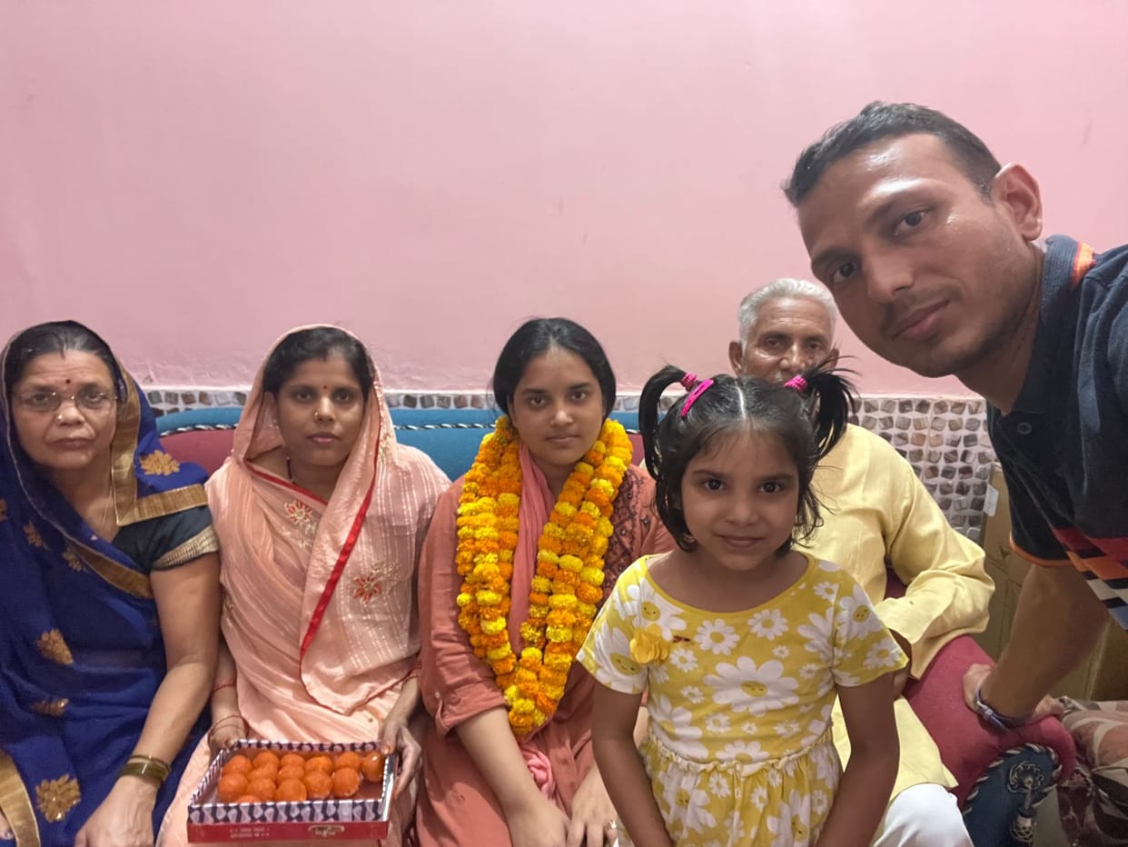 sakshi got 220 rank in upsc