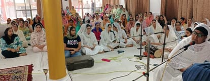 Special Kirtan Darbar decorated on the martyrdom day of Guru Arjundev