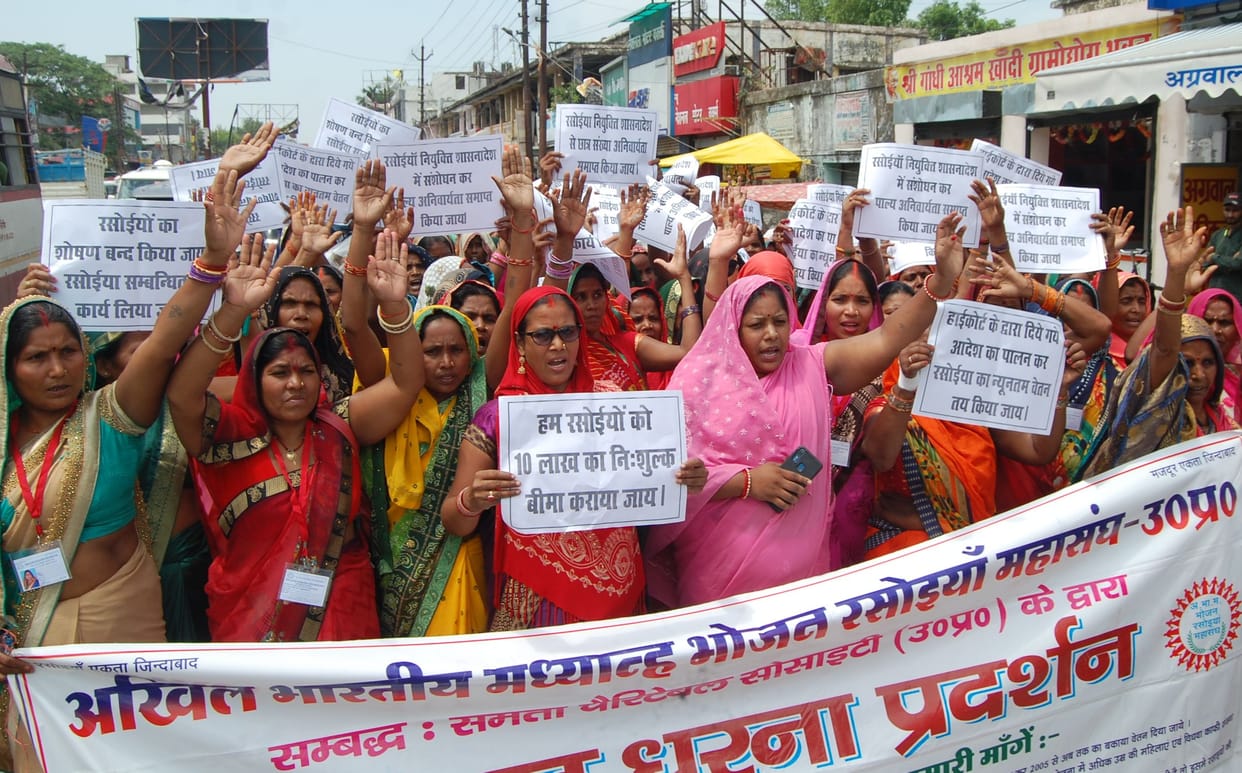 All India Midday Meal Cook Federation protest