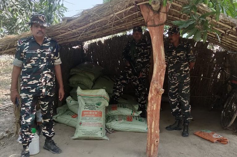 Fertilizer started reaching Nepal, the farmers of the district will yearn for each sack