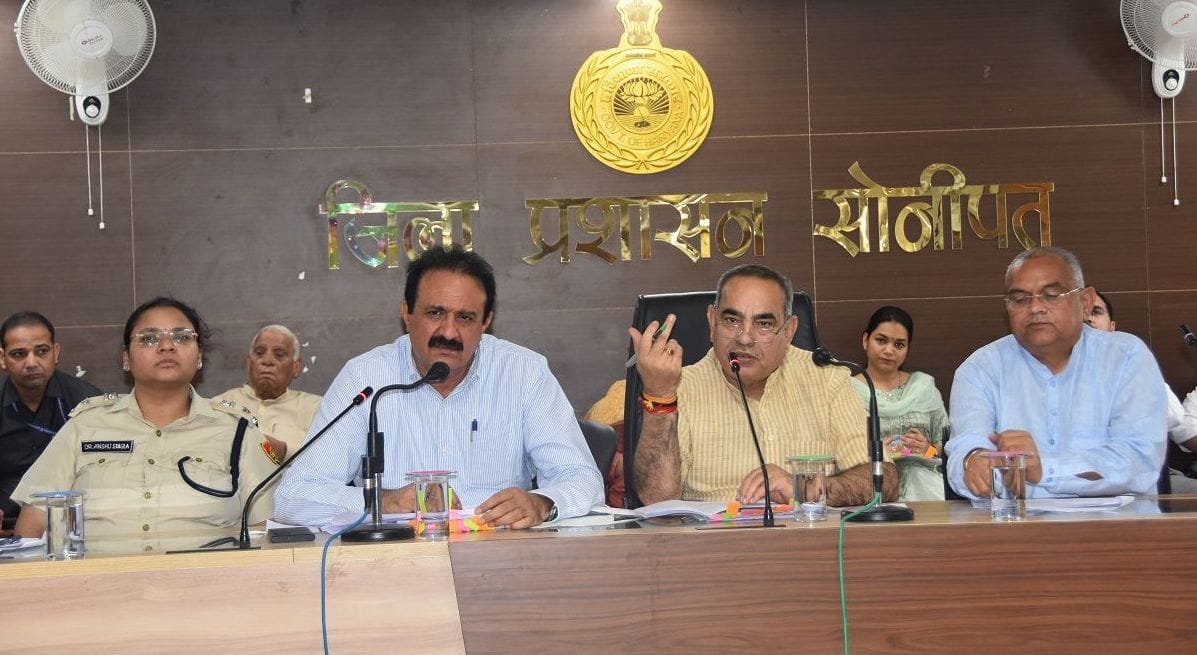 Three including Bar Pradhan said - Corruption in the corporation, the minister said - give a complaint
