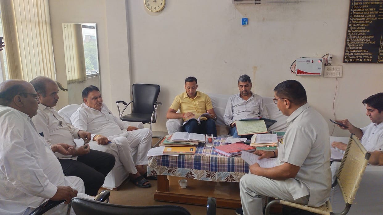 Within two days of the transfer order, GM released the payment of 25 lakhs by tendering