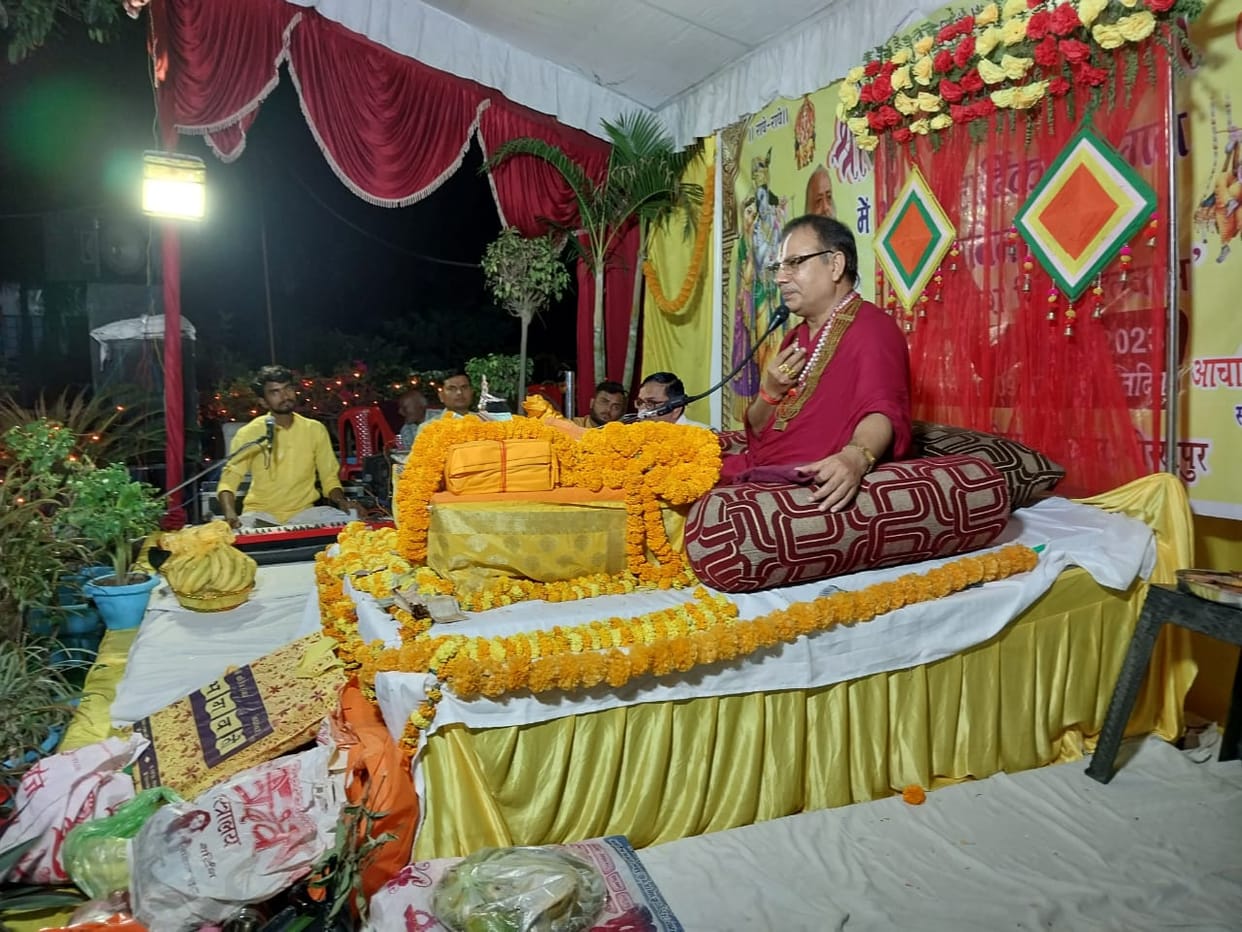 Shri Krishna comes running on the call of the devotee: Manas Kinkar