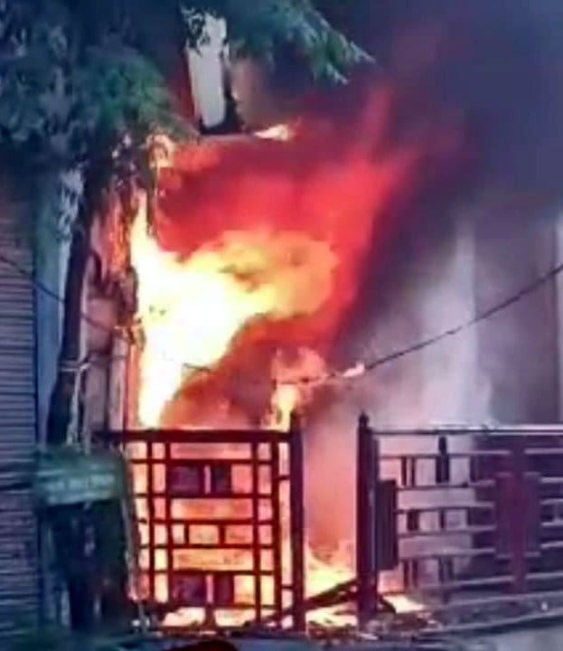 SBI ATM fire due to short circuit in Gola