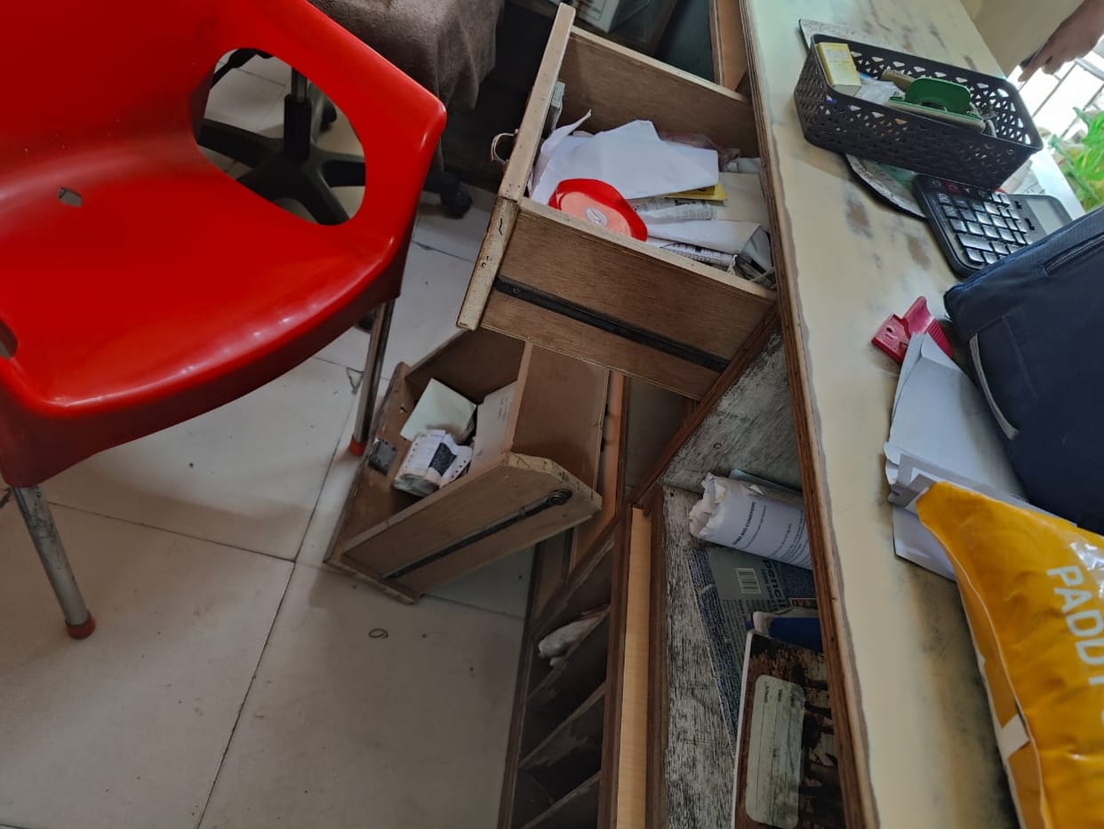 Thieves came in I-20 car, broke locks of five shops in half an hour