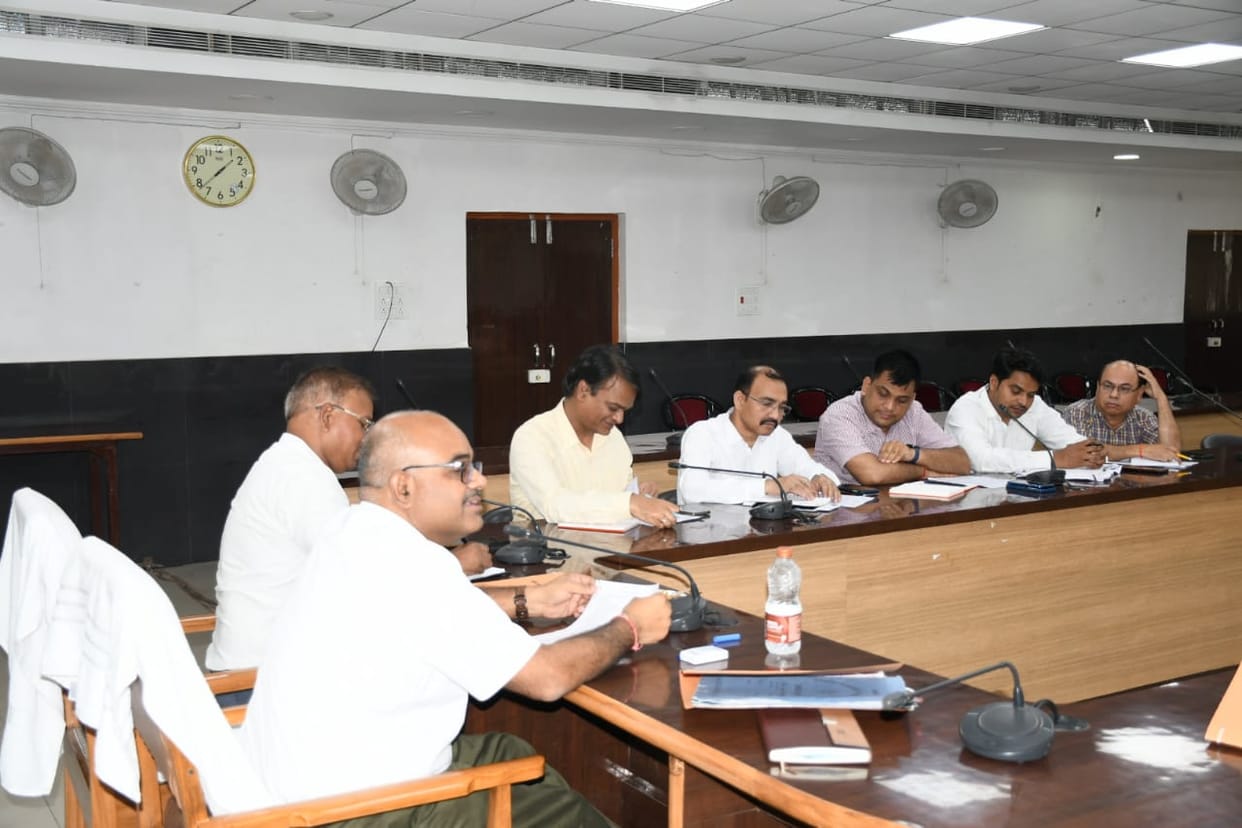 District savings officer found absent in inspection, answer summoned