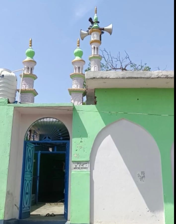 Report on two imams and a priest for spreading noise pollution