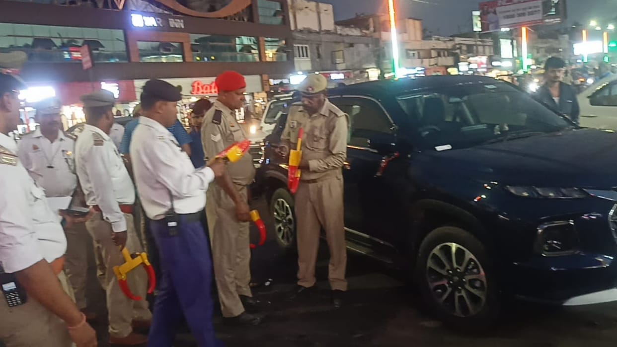 On Friday, seven vehicles were fined by applying wheel clamps at Golghar.