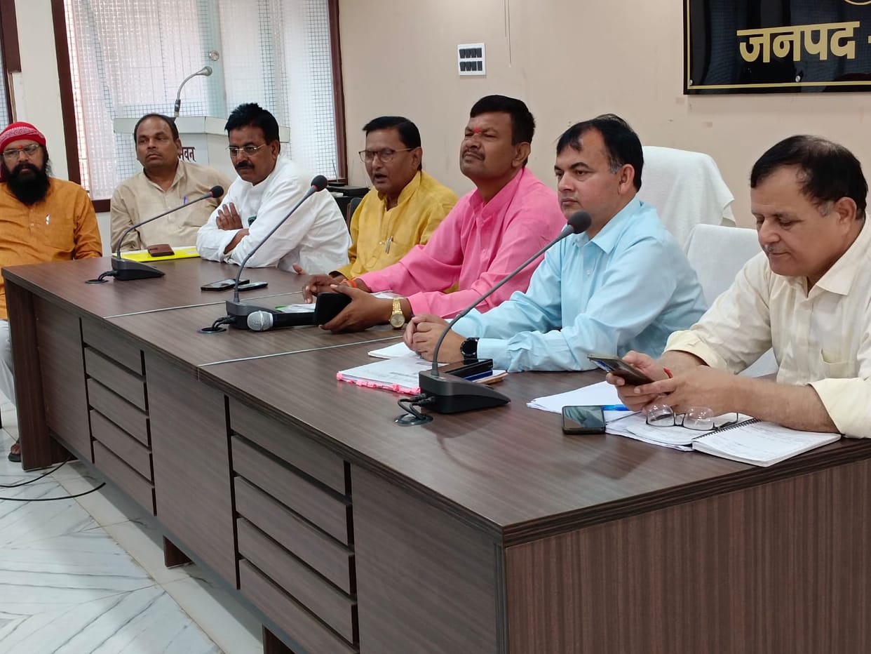 representatives should review schemes related to farmers