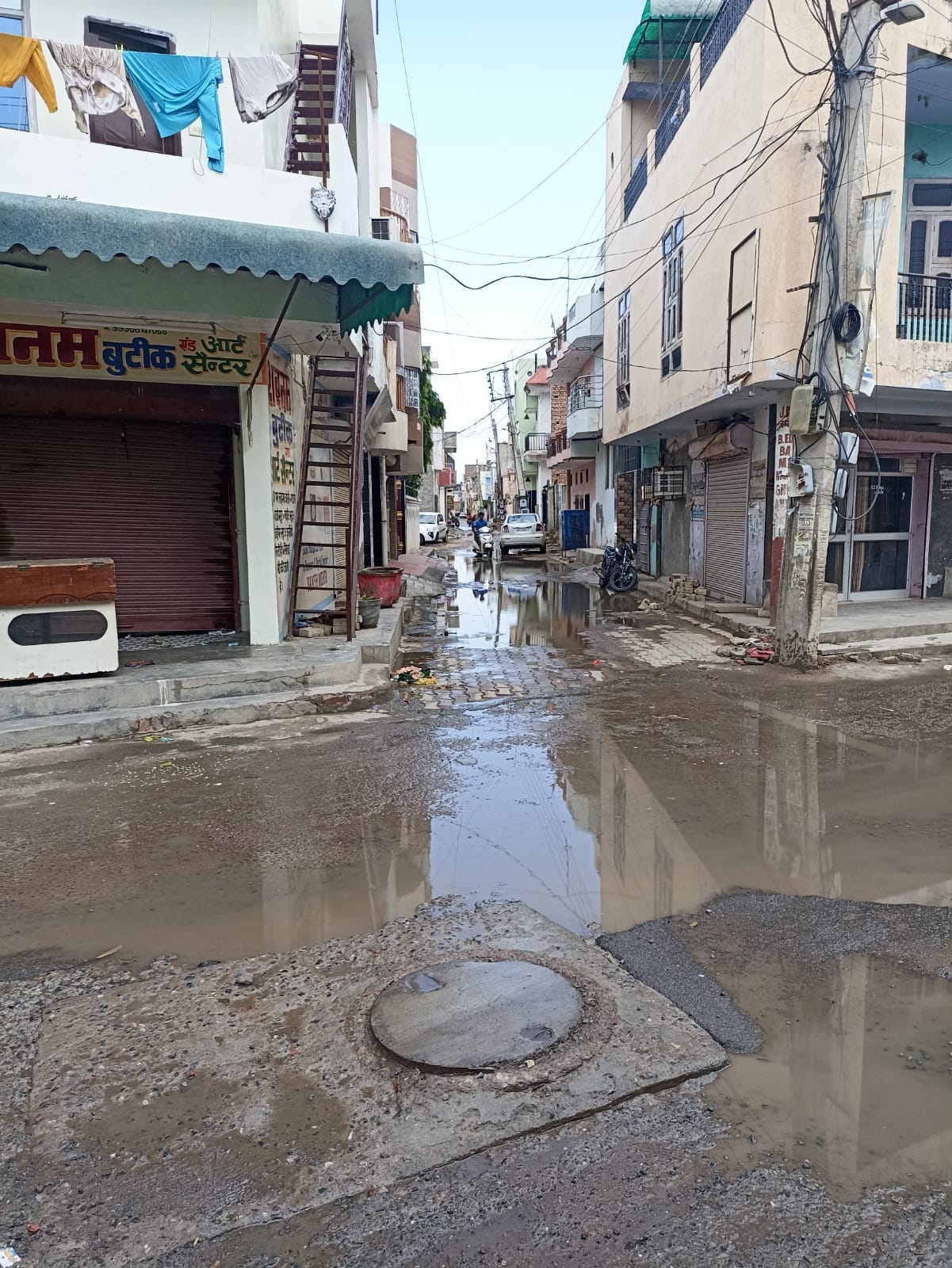 Due to change in weather, the maximum temperature dropped by 14 degrees, people got relief from the heat