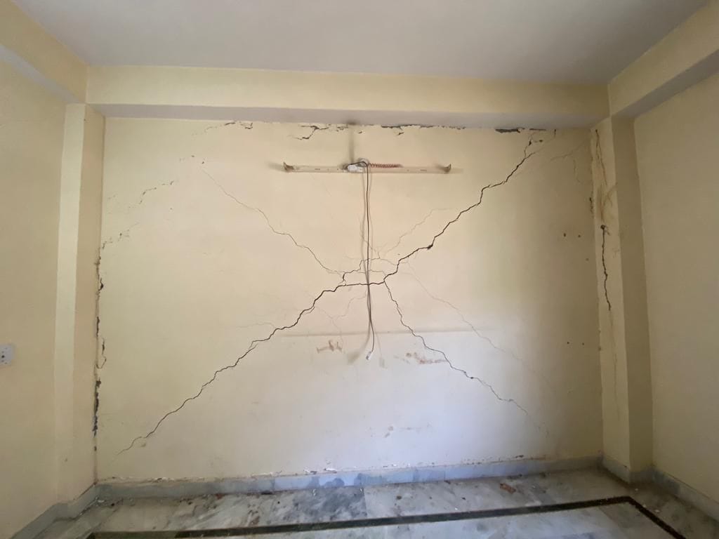 Riot fell on the house in Rampur