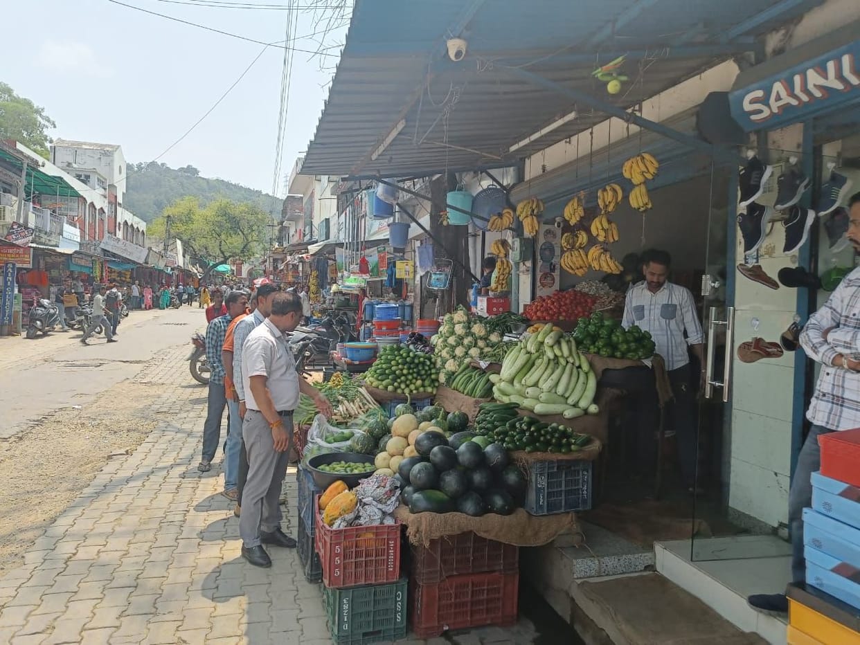 On encroachers in Nalagarh
Action, hawkers' goods also seized