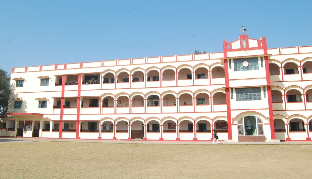 Tired of molestation, the girl student gave her life