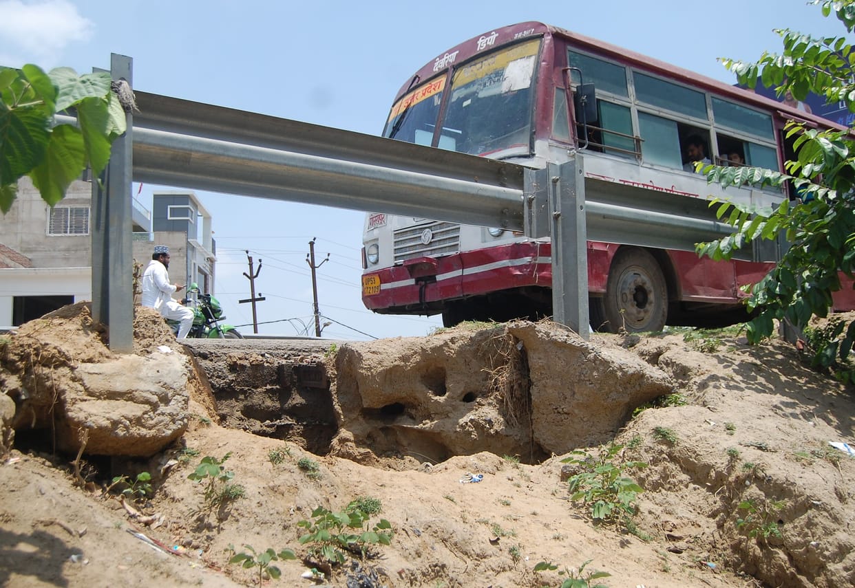 approch road construction