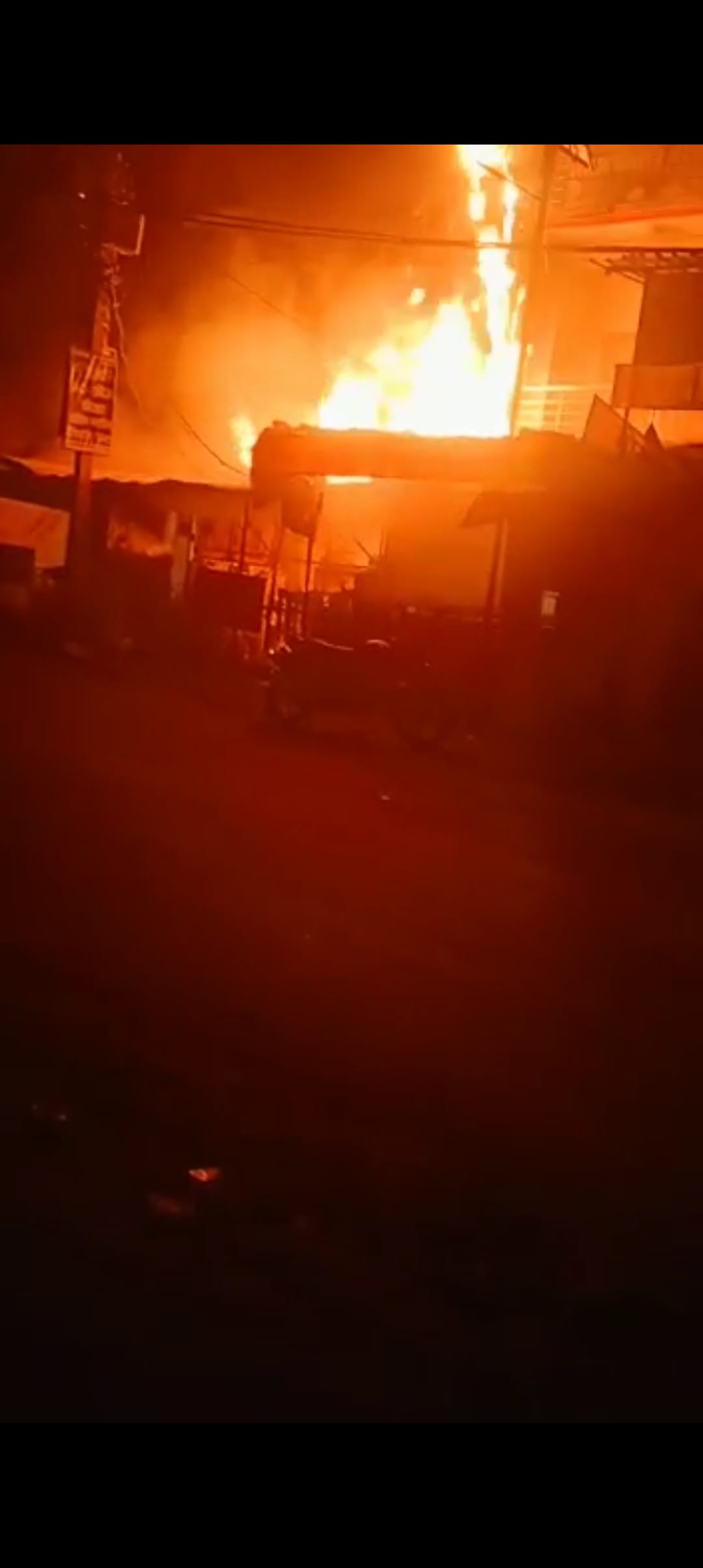 Bakery fire, goods worth 20 lakh destroyed
