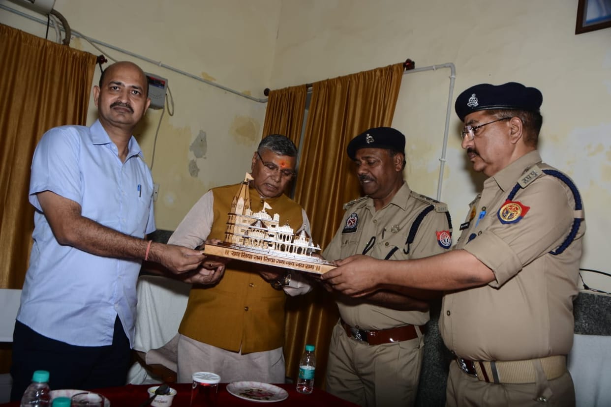 Prison Minister listened to PM's Mann Ki Baat with prisoners